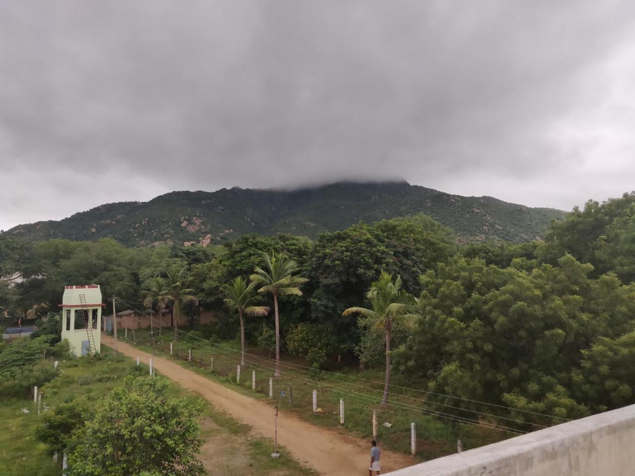 Srb Residency Otel Tiruvannāmalai Dış mekan fotoğraf