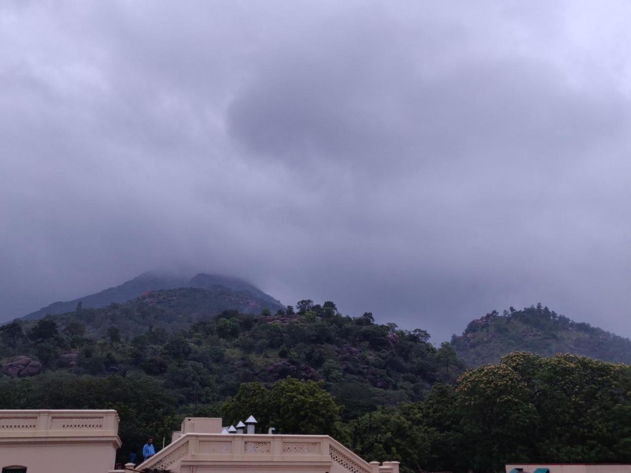 Srb Residency Otel Tiruvannāmalai Dış mekan fotoğraf